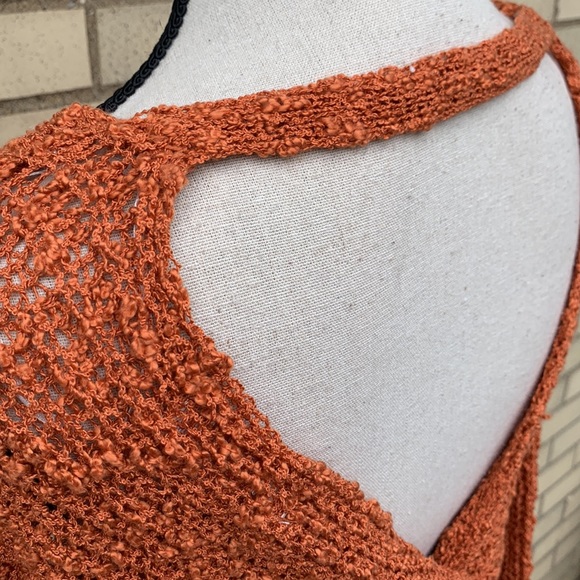 Rustic Orange Open Weave Twist Knot Back V-neck Top - Picture 7 of 12